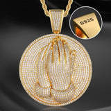 Pendentif mains en prière en moissanite de haute qualité 2,20 ct, plaqué or, collier religieux unisexe pour les acheteurs B2B - Product Image 1