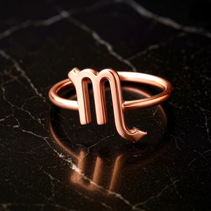 Anillo de Plata 925 con Baño de Oro Rosa de 14k, Signo del Zodiaco Escorpio, Ajustable, Minimalista, Joyería Religiosa - Product Image 1