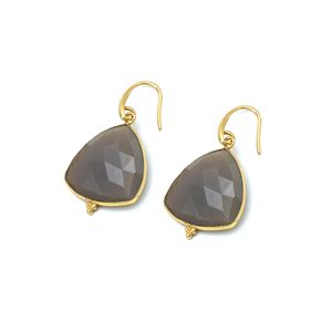 Pendientes elegantes Dua, piedra lunar gris, trillón de gota, hechos a mano, Latón chapado en oro de 18K, estilo moderno para bodas - Product Image 2