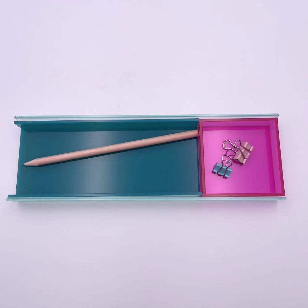 สีมิ้นต์สีเขียวเป็ด &amp; สีแดงม่วง