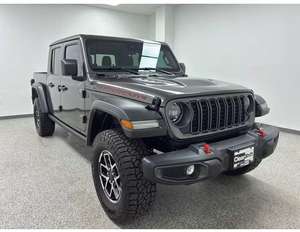 (TB) Gladiator Rubicon 4dr Crew Cab 4WD SB 2025 Usado Más Vendido (3.6L 6cyl 8A) - Camioneta Usada - Product Image 1