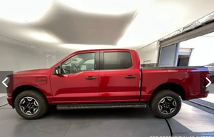 2023 F o r d Lightning XLT Convertible Pickup Manual Caja de cambios automática Combustible diésel R20 Tamaño del neumático Asientos de cuero Trasero Oscuro - Product Image 2