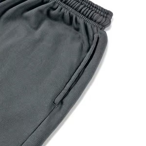 2025 nuevos pantalones cortos de diseñador para hombres, pantalones cortos de marca para hombres, moda en estilo de lujo y calidad premium a precio barato, hechos en Pakistán - Product Image 6