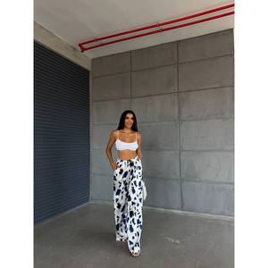 Pantalones Casuales de Satén de Pierna Ancha con Cintura Elástica Alta y Característica Transpirable - Product Image 2