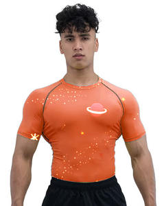 Camisa de entrenamiento de compresión de secado rápido con protección contra sarpullidos de LICRA de media manga para hombre con patrón liso sublimado ajustado para BJJ MMA - Product Image 1