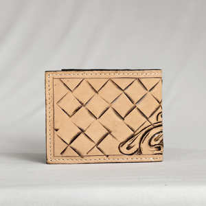 Cartera de Cuero Genuino Hecha a Mano Estilo Bohemio Indio con Grabado Floral, Cierre Plegable Estilo Vintage, Corta para Uso Diario - Product Image 2
