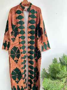 Veste de course tendance automne-hiver pour femmes, en velours fait main, broderie longue Suzani, réversible, respirante, taille unique - Product Image 1