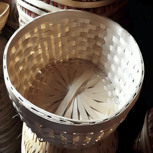 Panier rond en bambou tissé à la main avec base tourbillon Design stockage écologique ou bol de service - Product Image 1