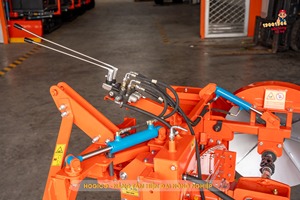 Hogico Ridge Moulder 4560VN Ridging Machine avec lames rotatives tranchantes à levage hydraulique et plaque de presse réglable en acier inoxydable - Product Image 3