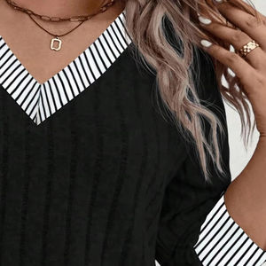 เสื้อสเวตเตอร์แบบสวมหัวคอวีสำหรับผู้หญิงเสื้อกันหนาวถักวาฟเฟิลวาฟเฟิลสีทึบกำหนดเอง - Product Image 1