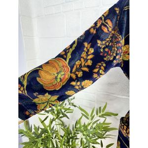 Peignoir Kimono Unisexe en Velours de Luxe, Veste Réversible en Soie Double Face, ODM, Cadeau Élégant, Ikat Vert Malibu Bleuâtre pour l'Automne, à nouer - Product Image 5