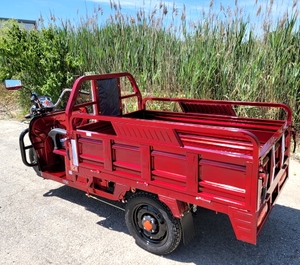 Nouveau tricycle électrique rouge à benne ouverte, véhicule de transport motorisé à trois roues avec 3 places pour la ferme et la livraison locale - Product Image 5