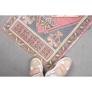 Tapis turc vintage 1,8x3,6 pieds, tapis en laine rouge à motifs floraux - Product Image 5