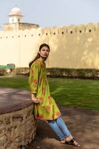 Robe Alamea Imprimée à la Main en Coton Pur Bohème Florale Casual Faite à la Main Éthique Robe d'Été - Product Image 3