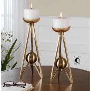 Centro de mesa floral de metal pulido dorado de primera calidad con diseño de vanguardia para un acento hogareño de lujo - Product Image 3