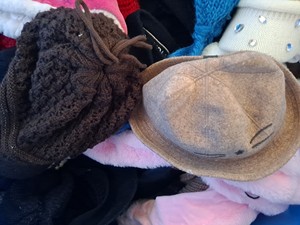 Vêtements d'occasion : Bonnets/chapeaux d'hiver - Product Image 2