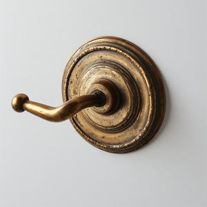 Porte-papier hygiénique en métal vintage avec surface noire mate Artisan fait à la main offrant un accent décoratif pour les intérieurs - Product Image 5