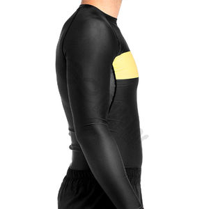 Rashguard MMA sur mesure de haute qualité en polyester/nylon 180g, écologique, respirant, manches longues, unisexe, couleur et logo personnalisés - Product Image 4