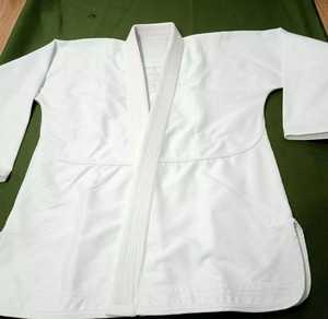 เครื่องแบบคาราเต้ปรับแต่งได้พร้อมโลโก้กำหนดเองสำหรับศิลปะการต่อสู้และชุดฝึกซ้อม - Product Image 4