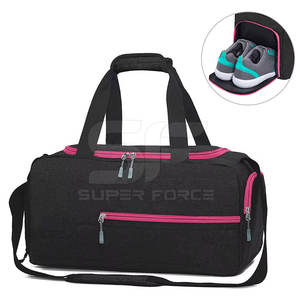 Sacs polochons à la mode avec sangle réglable Conception légère pour les sports de voyage Sacs polochons en gros avec logo personnalisé - Product Image 1