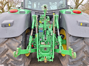 รถแทรกเตอร์ Massey Ferguson John Deere รุ่น 6155R ขับเคลื่อน 4 ล้อ 155 แรงม้า ระบบเกียร์ธรรมดา ปั๊มเกียร์ กล่องเกียร์ ชิ้นส่วนหลักของเครื่องยนต์ รับประกัน 3 ปี - Product Image 2