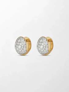 Pendientes Huggie Curvos con Diamantes Redondos Brillantes Cultivados en Laboratorio, 1.27 Ct, Color GH, Claridad VS, 110 Piedras, Oro Amarillo de 18K, Totalmente Pavimentados - Product Image 3