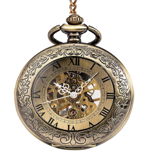 Montre à pendentif en bronze antique avec mouvement mécanique visible et boîtier gravé orné sur chaîne disponible au prix de gros - Product Image 1