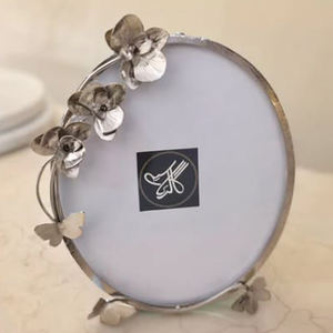 กรอบรูปโลหะเรียบง่ายสำหรับการตกแต่งบ้านที่เรียบร้อยด้วยผิวเรียบ ไอเดียของขวัญที่สมบูรณ์แบบสำหรับโอกาสครอบครัว - Product Image 5