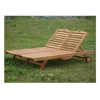 Chaise longue double pliable moderne en teck résistant aux UV, spacieuse pour l'extérieur, idéale pour les couples, les jardins, les villas et les hôtels