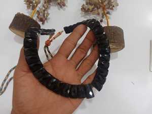 Fabricant indien fait à la main tendance collier à bavette en onyx noir naturel, collier égyptien Cléopâtre collier en onyx à facettes - Product Image 2