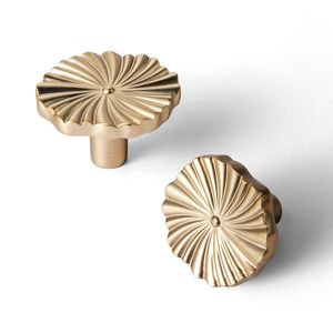 Perillas de Latón para Muebles que Proporcionan un Agarre Fácil, Superficie Lisa, Apariencia Dorada Atractiva, Duraderas y Modernas - Product Image 1