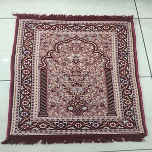 Janamaz Tapis de prière de voyage confortable en tissu doux pliable antidérapant imprimé Tapis de prière islamique musulman antidérapant - Product Image 5