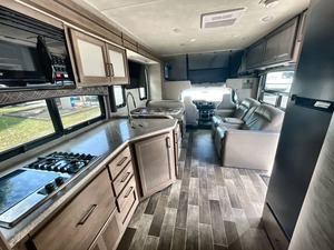 Caravane de camping T-h-o-r C-h-a-t-e-au 31W d'occasion 2020 à vendre - Product Image 4