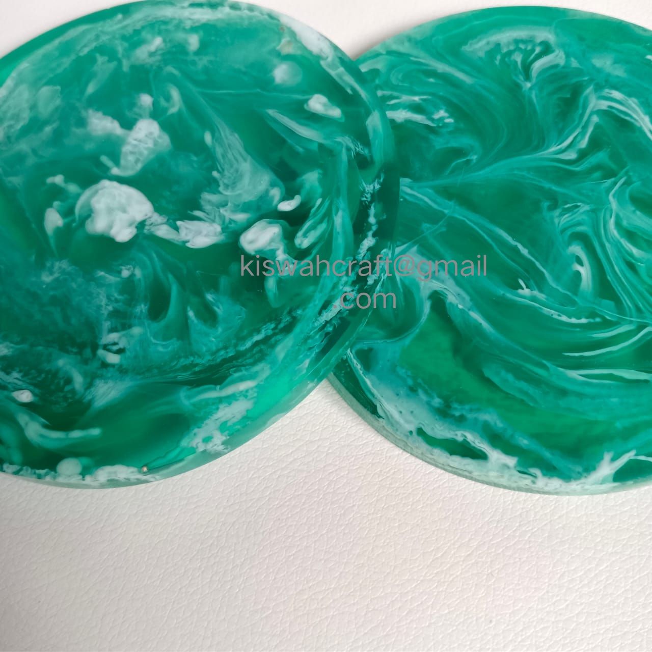 สีเขียว