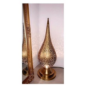 Premium Quality Metal <b>Lantern</b> For Home Decor And Event Lighting With Handcrafted Artistic Detailing - Product Image 2