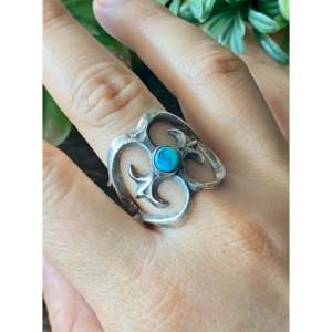 Tonya Yazzie Kingman Turquoise & Platinum <b>Ring</b> with Bezel Setting <b>Boho</b> Style Size 10.75 for Everyday Wear Vermeil Plating - Product Image 2