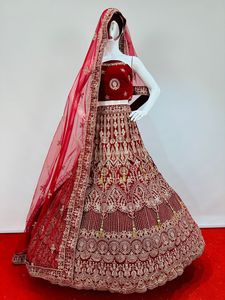 Tenue de mariée adulte majestueuse 3 Flair Full Jarkan Latkan Luxueux Velvet Touch Long Blouse & Heavy Dupatta Superbe look glamour - Product Image 2