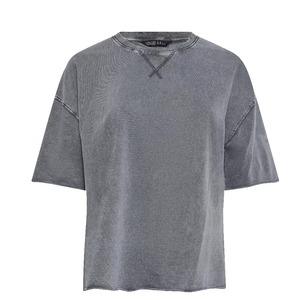T-shirts pour femmes délavés à l'acide de grande taille personnalisés de haute qualité pour femmes, en coton respirant avec devant respirant et un service OEM durable - Product Image 1