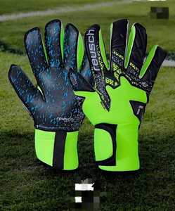 Gants de gardien de but Pro de marque personnalisée avec dragonne sécurisée revers texturé coupe négative pour une utilisation en extérieur - Product Image 3