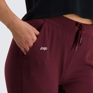 Venta al por mayor de joggers de lona ligeros personalizados para las mujeres de secado rápido Activewear pantalones con cintura media delantera plana equipo de entrenamiento de invierno - Product Image 4