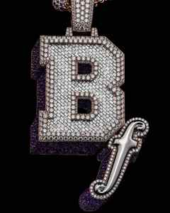 Colgante de Plata de Ley 925 de Alta Gama con Nombre Personalizado y Piedras con Aspecto de Diamante, Joyería Hermosamente Engastada a Mano para Hombre - Product Image 1