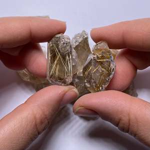 Cristal de Cuarzo Rutilado Dorado Natural Suelto de Brasil - Product Image 1