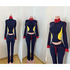 Conjunto de pantalones cortos para mujer Logotipo personalizado Gimnasio Entrenamiento Chaqueta de manga larga con pantalones cortos Deportes Fitness Conjunto de chándal de 2 piezas para mujer - Product Image 5