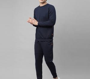 Survêtement pour hommes haut de gamme léger et facile à porter entièrement personnalisable avec des couleurs de logo Offre Spéciale des survêtements anti-rides - Product Image 3