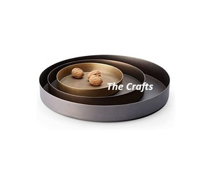 Plateau de service en aluminium martelé pour snacks Plateau à dessert de forme ronde fait à la main pour la maison et le mariage - Product Image 6