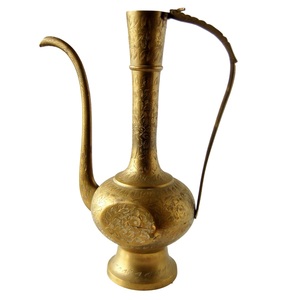 Aaftaba ทองเหลืองที่มีพวยและที่จับแกะสลักการออกแบบวินเทจเต็มรูปแบบสีทองเสร็จ - Product Image 1