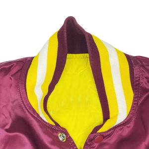 Blouson aviateur en satin brodé sur mesure avec logo de l'équipe Varsity Style Patchwork col montant vêtements d'extérieur de baseball unisexe - Product Image 3