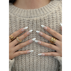 Uñas Postizas Moonlit Veil: Añade una Capa Elegante a tus Dedos sin Esfuerzo - Product Image 4