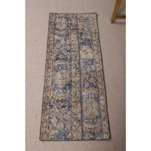 Alfombra Turca de 1.7x4.3 pies, Alfombra Vintage, Alfombra de Lana con Diseño de Camuflaje Azul - Product Image 1