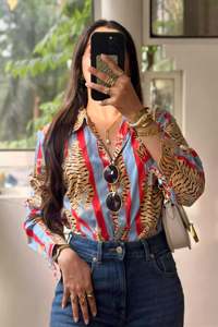 Blusa y camisa de mujer de algodón 100% de alta calidad para mujer, camisa de moda de talla grande con estampado de rosas tropicales de manga larga para mujer en venta - Product Image 3